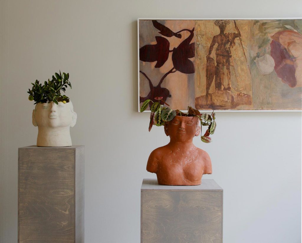 28.2.–31.3.2019

According to Immanuel Kant, beauty is not the quality we see in a peace of art or in nature, but a state of mind.