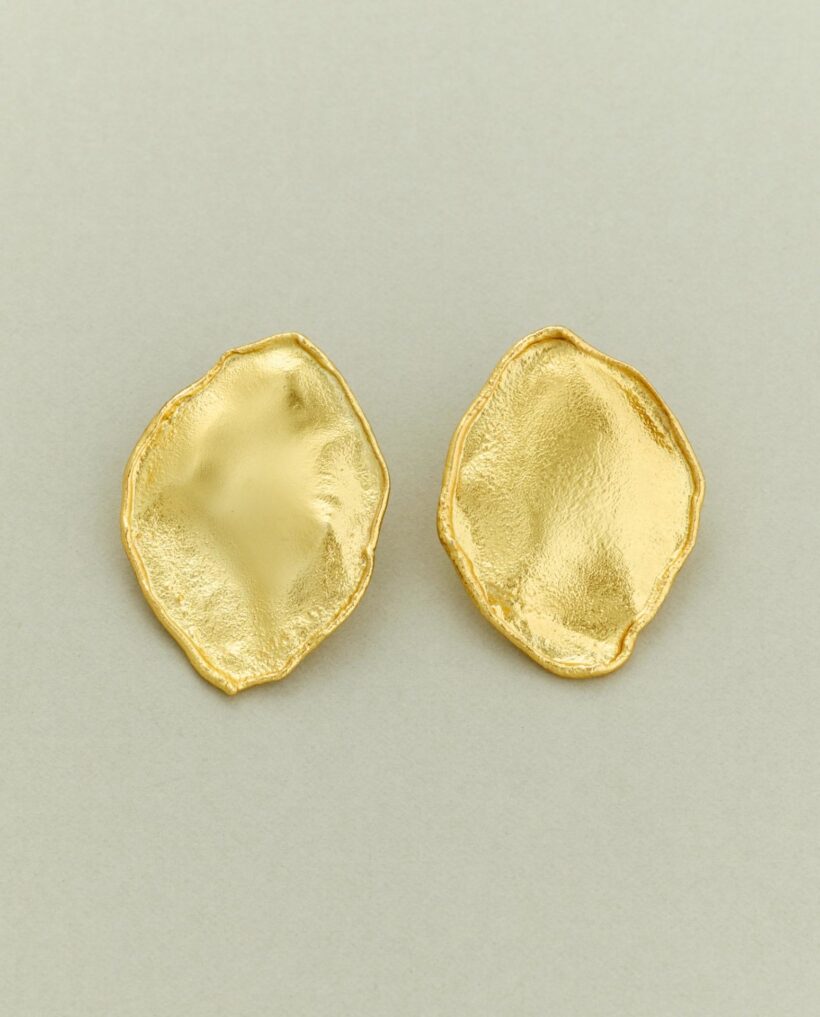 Keski-pomppu_miragestuds_gold_L_lokalhelsinki2020