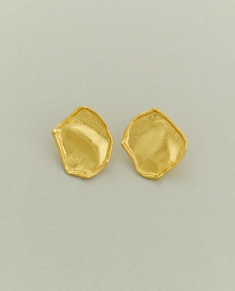 Keski-pomppu_miragestuds_gold_M_lokalhelsinki2020