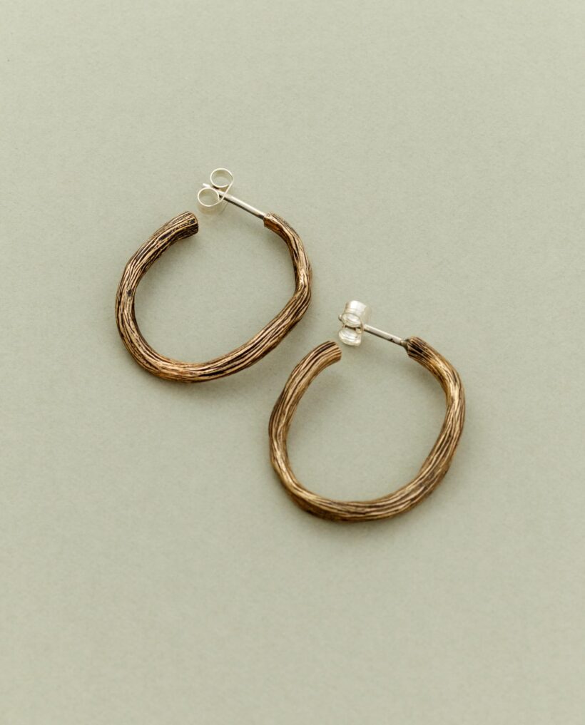 Keski-pomppu_undertheboughs_hoop_bronze_lokalhelsinki2020