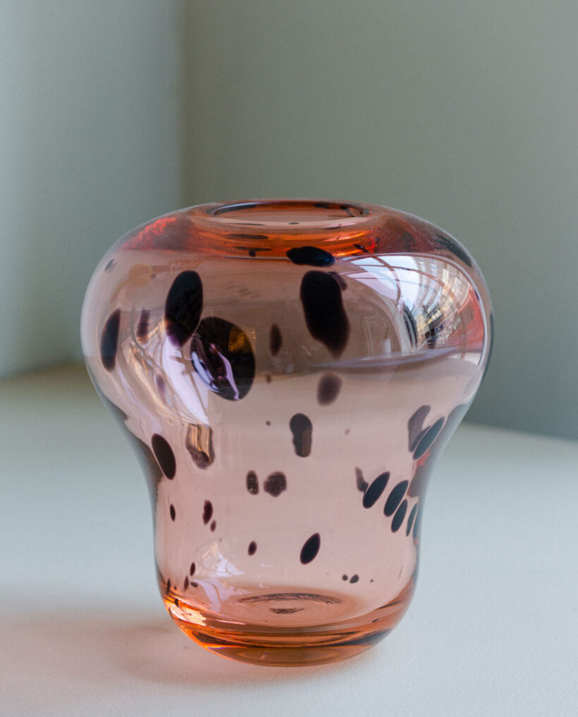 maijapuoskari_flowerbellvase_lokalhelsinki2023