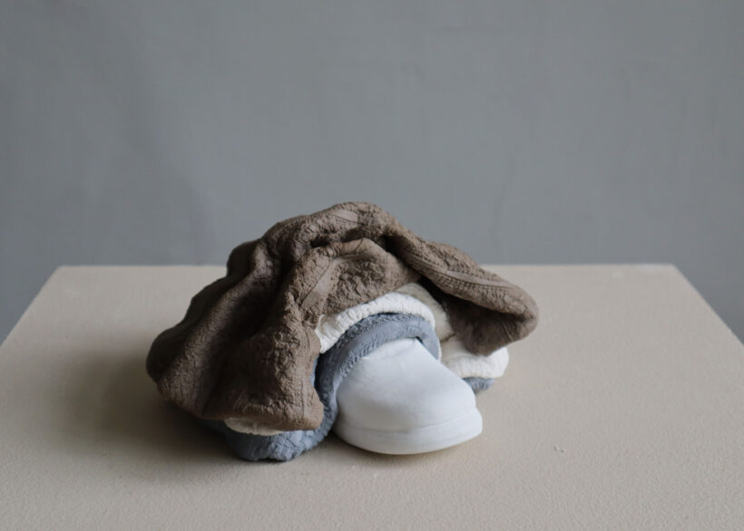 SaanaMurtti_teos6_Sarjasta-Katoamisia-5,-2024,-keramiikka,-11x20x18-cm,-650-e