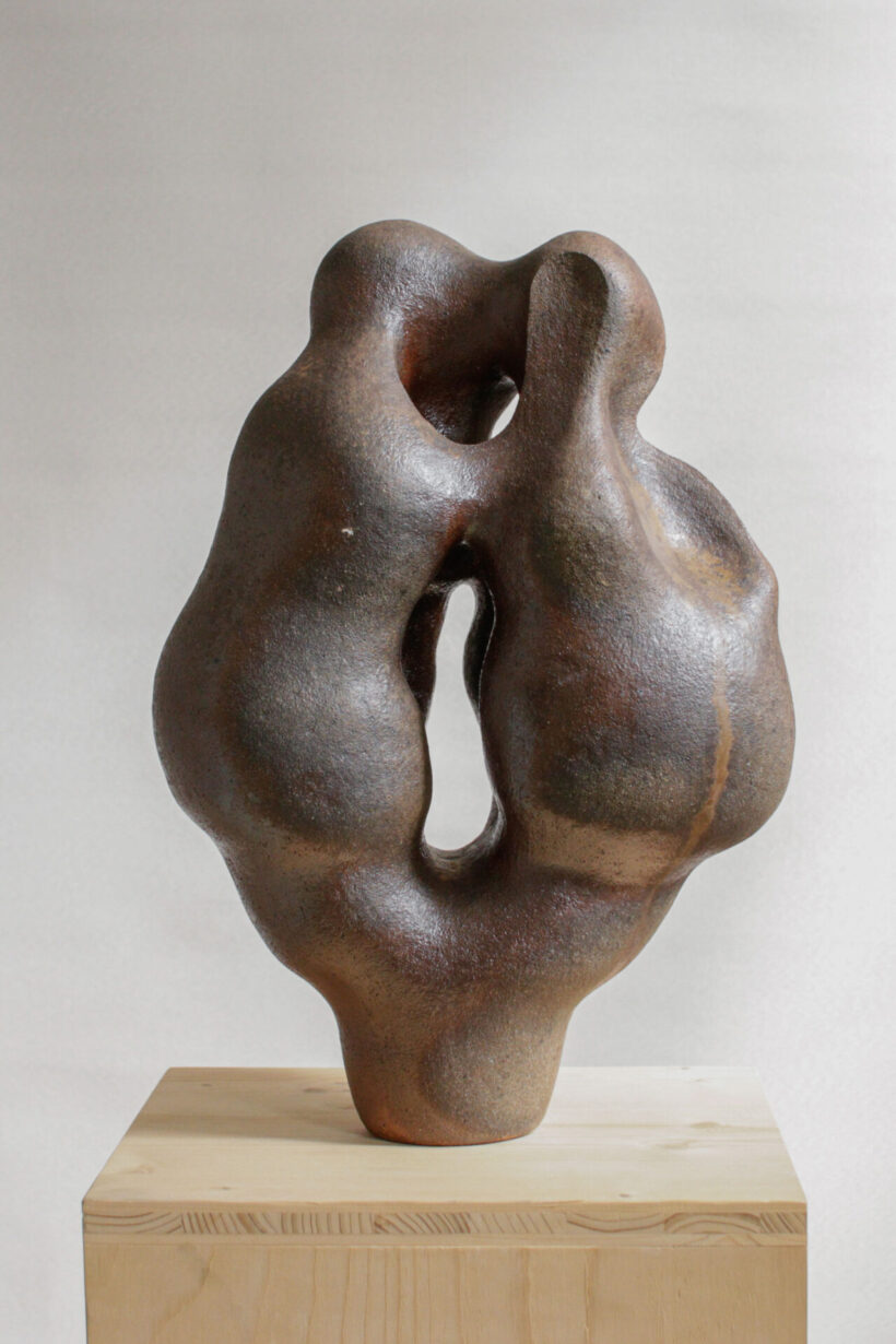 hennanuutinen_sculpture_artwork_Tuhkasta-nousen-punaisin-hiuksin_4