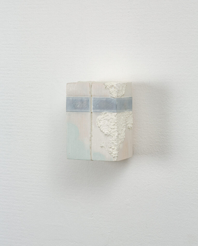 naotoniidome_artwork_wood_relief_HIVER_lokalhelsinki2024-2