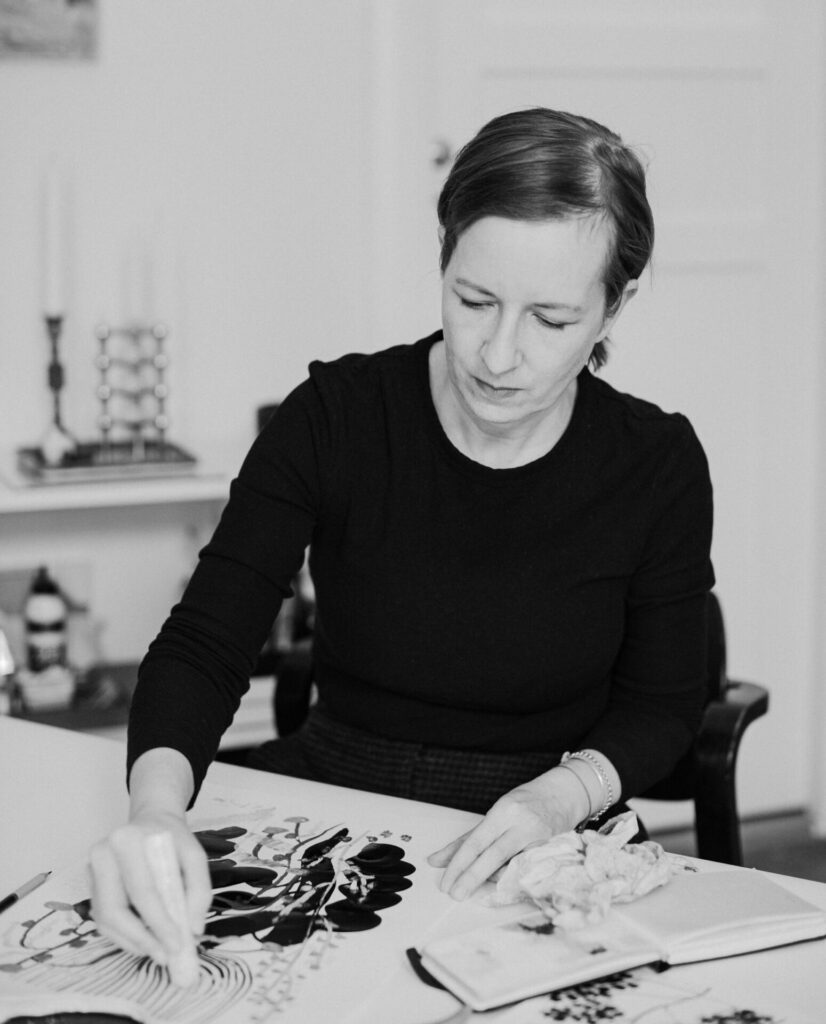 Réka Király is a visual storyteller. Born in Budapest, Hungary, and she currently lives and works in Helsinki, Finland. Kiraly’s works capture the delicate individualism and uniqueness of people in the form of plants. These portraits are dialogues showing the emerging repetitive elements in nature. We visited her home studio in connection to her Lokal White Wall exhibition Seedling. 