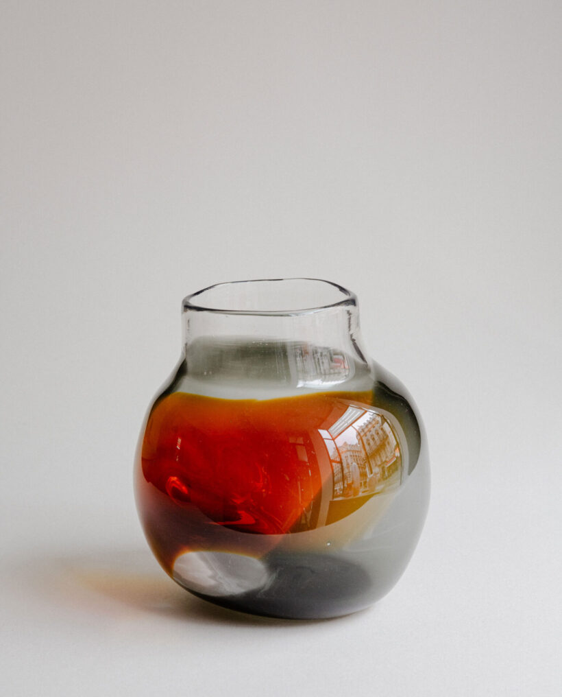 samiruotsalainen_glass_vase_artwork_lokalhelsinki2024-10