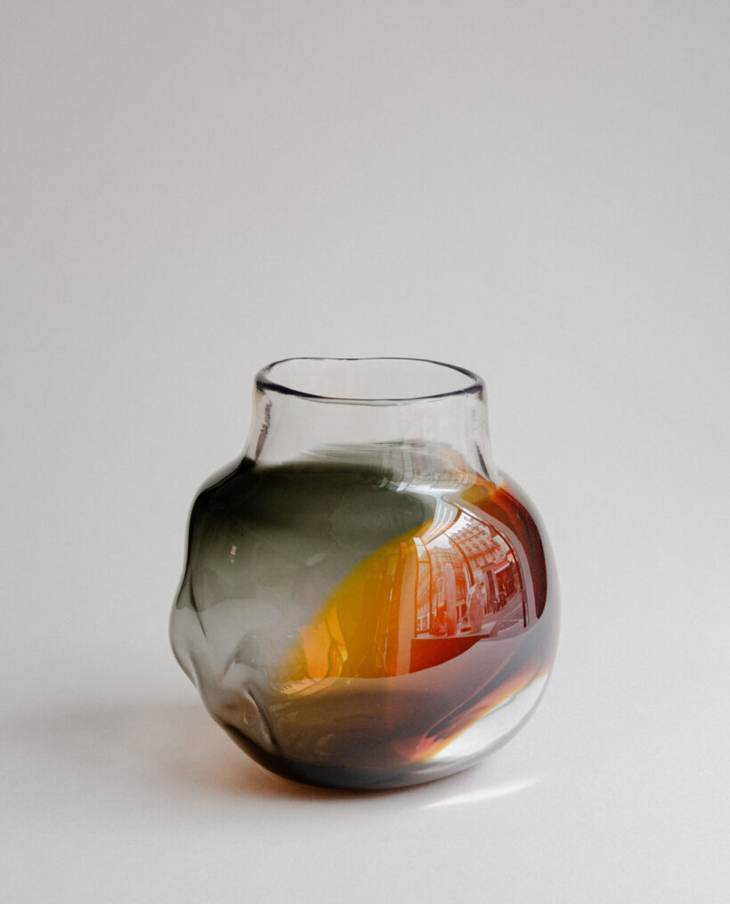 samiruotsalainen_glass_vase_artwork_lokalhelsinki2024-11