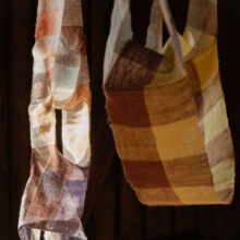helituoriluutonen_textile_artwork_sommarstilleben_billnas_lokalhelsinki2025-2