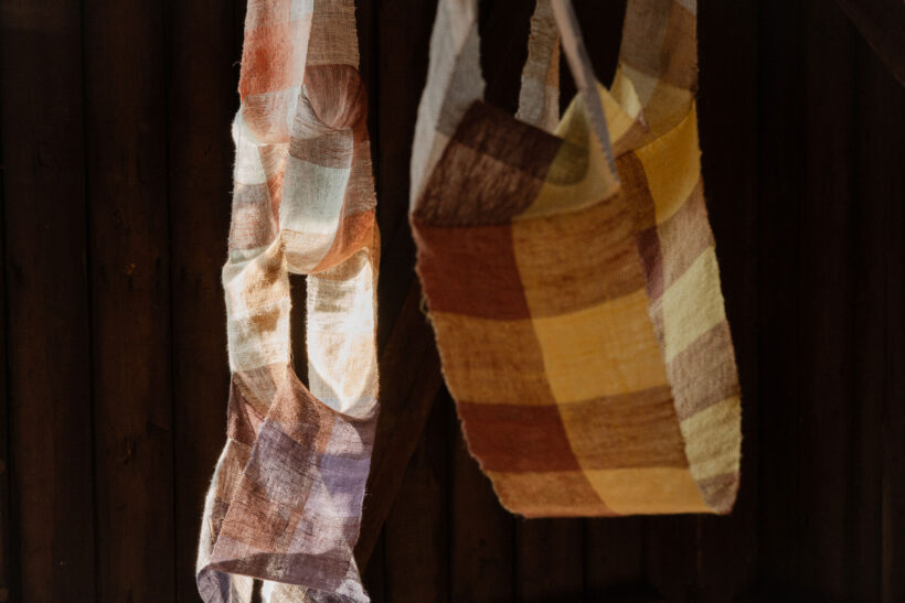 helituoriluutonen_textile_artwork_sommarstilleben_billnas_lokalhelsinki2025-2