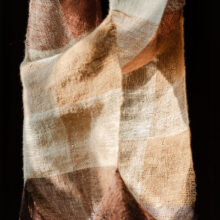 helituoriluutonen_textile_artwork_sommarstilleben_billnas_lokalhelsinki2025-3
