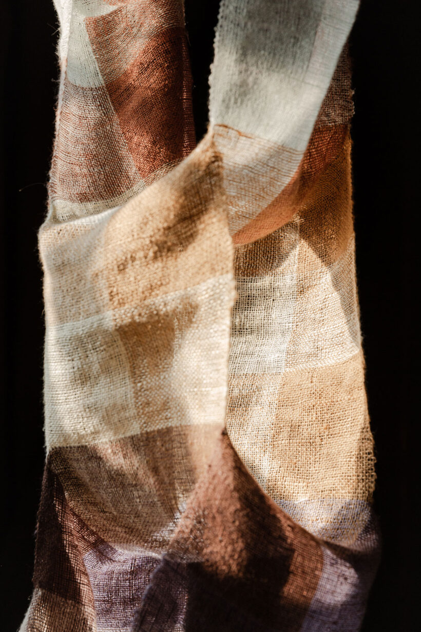 helituoriluutonen_textile_artwork_sommarstilleben_billnas_lokalhelsinki2025-3