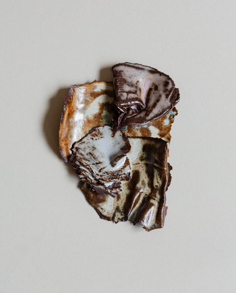 kaisamattsson_ceramic_stoneware_relief_sculpture_lokalhelsinki2025-5