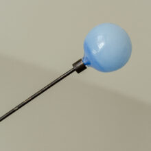 serifsandjellybeans_millavaahtera_glass_artwork_detail_exhibition_lokalhelsinki2025-17
