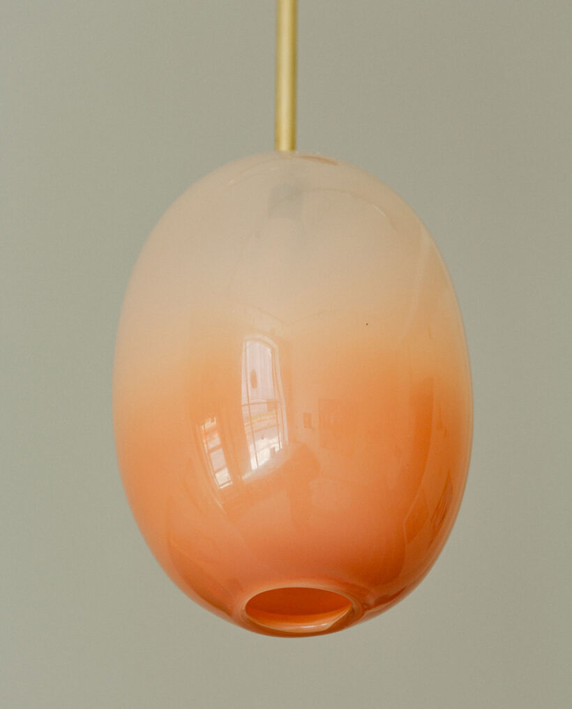 serifsandjellybeans_millavaahtera_glass_artwork_detail_exhibition_lokalhelsinki2025-18