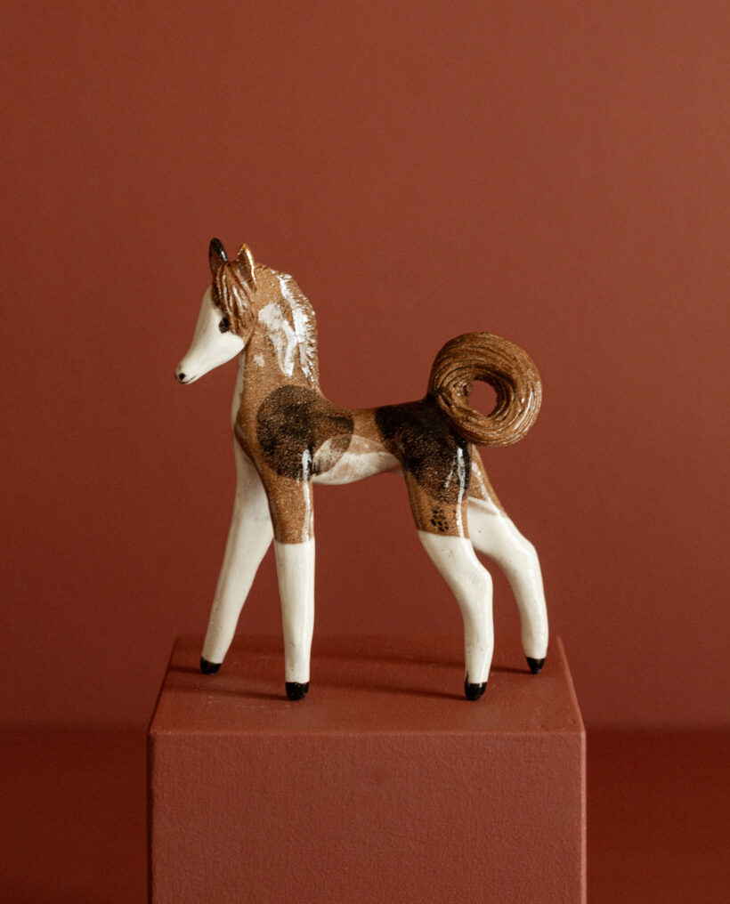 maisamajakka_ceramic_horse_figurine_sommarstilleben_lokalhelsinki2025-13