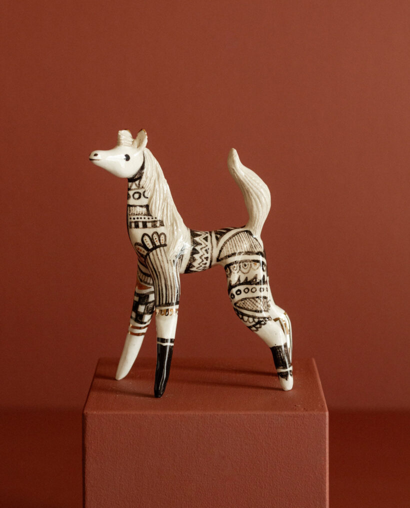 maisamajakka_ceramic_horse_figurine_sommarstilleben_lokalhelsinki2025-15