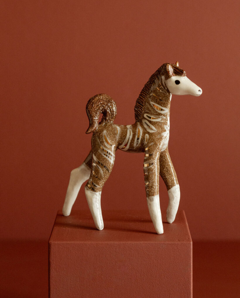 maisamajakka_ceramic_horse_figurine_sommarstilleben_lokalhelsinki2025-17