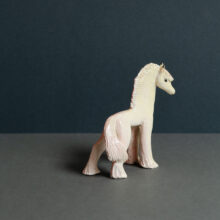 maisamajakka_horse_figurine_ceramic_artwork_collectibledesign_domusprimavera_lokalhelsinki2026-21