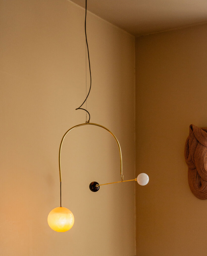 millavaahtera_light_sculpture_glass_brass_lokalhelsinki2026-2