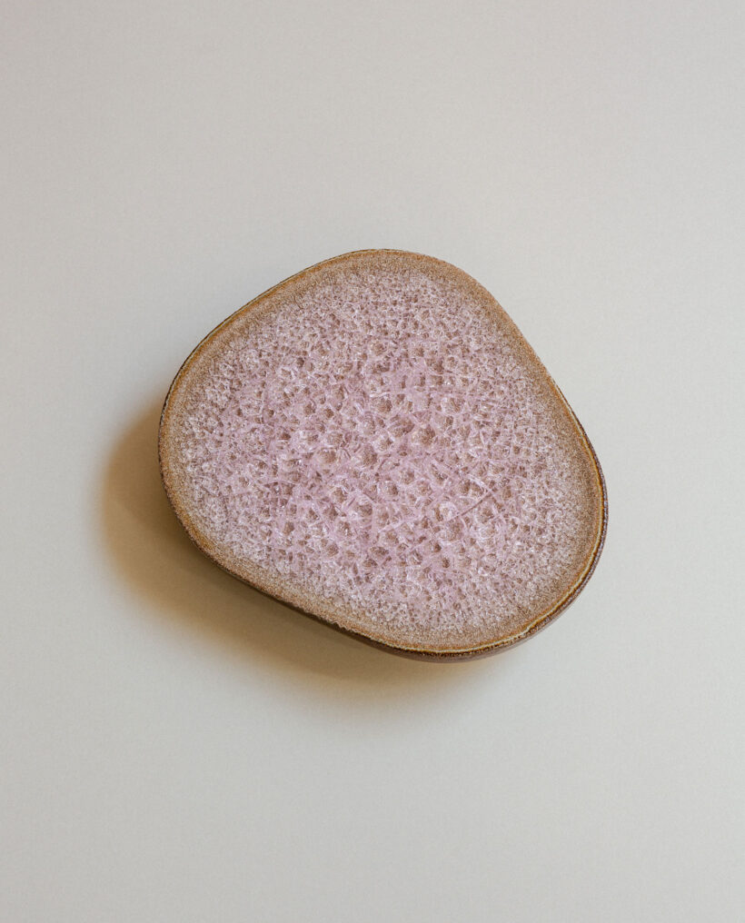 arniaromaa_stoneware_glass_wall_sculpture_lokalhelsinki2026-5