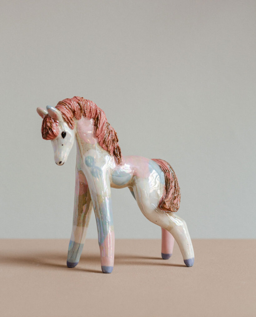 maisamajakka_horse_figurine_ceramic_artwork_lokalhelsinki2026-10