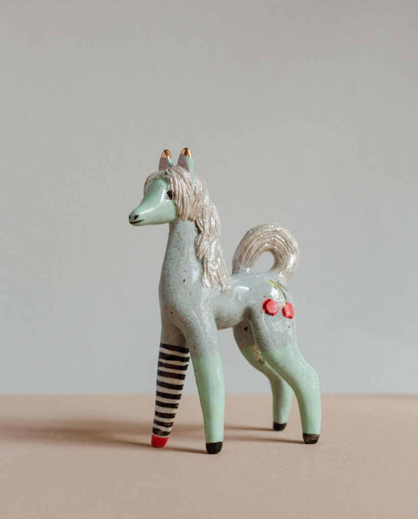 maisamajakka_horse_figurine_ceramic_artwork_lokalhelsinki2026-14