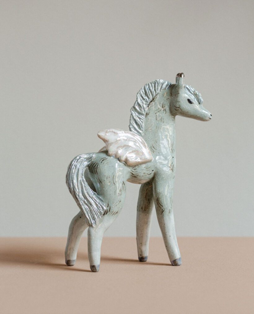 maisamajakka_horse_figurine_ceramic_artwork_lokalhelsinki2026-5