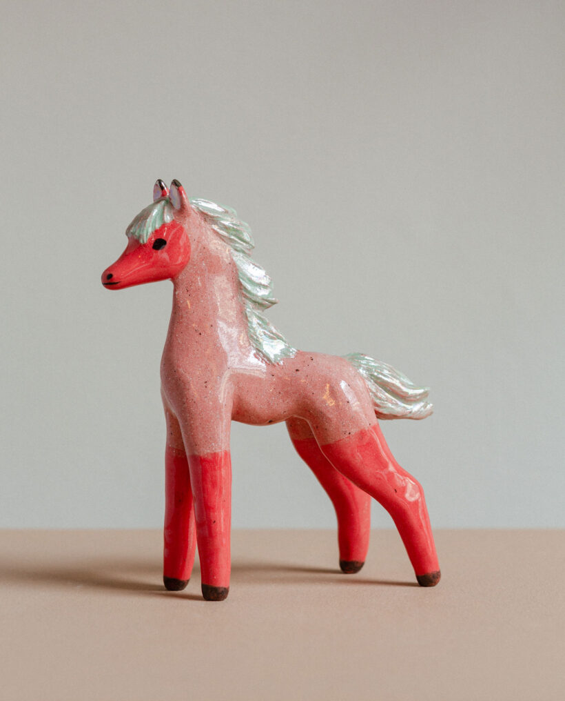 maisamajakka_horse_figurine_ceramic_artwork_lokalhelsinki2026-7