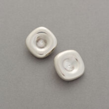 arkimuoto_silver_earrings_lokalhelsinki2026-3