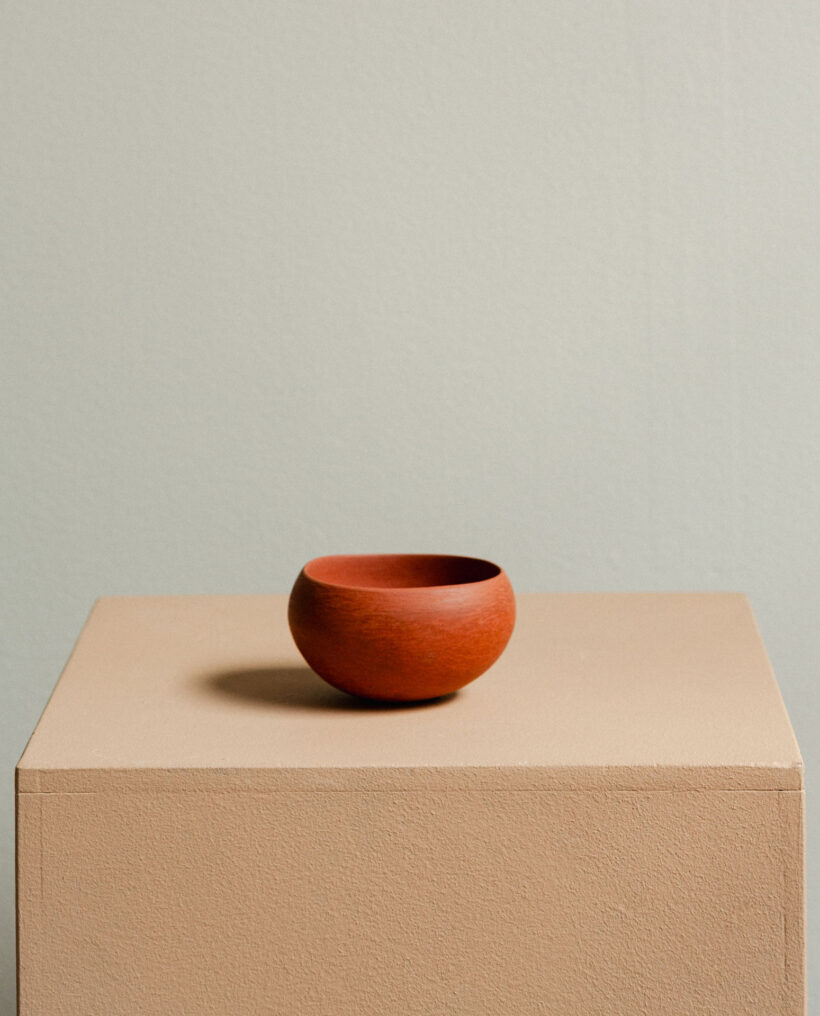 nathalielautenbacher_ceramic_bowl_vessel_atfirstblush_lokalhelsinki2026-7