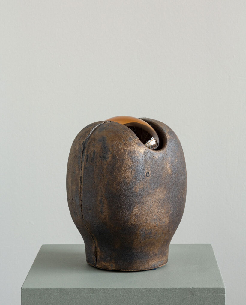 arniaromaa_stoneware_sculpture_artwork_atfirstblush_billnas_lokalhelsinki2026-4