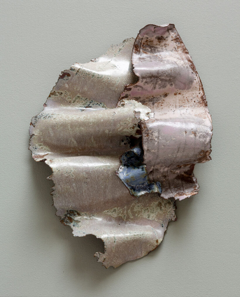 kaisamattson_ceramic_relief_artwork_atfirstblush_billnas_lokalhelsinki2026-7