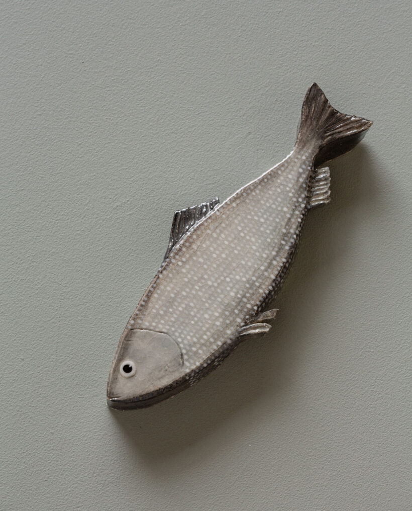 tiiaanttila_ceramic_relief_artwork_atfirstblush_billnas_lokalhelsinki2026-22