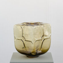 annieckerman_glass_sculpture_artwork_atfirstblush_billnas_lokalhelsinki2026-4-2