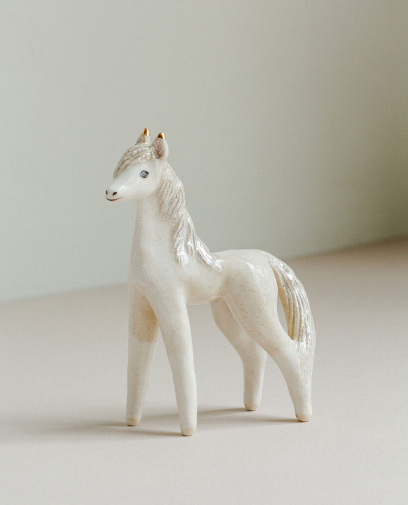 maisamajakka_horse_figurine_ceramic_artwork_lokalhelsinki2026-46